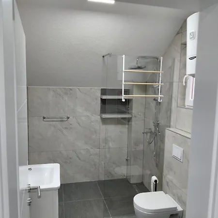 Sunny View - Emina *