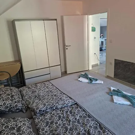 Sunny View - Emina Apartament